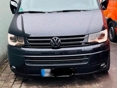 Käytetty VW Multivan 179 HP (131 kW) 2013 Musta Tila-auto