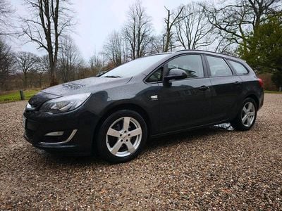 Gebraucht Opel Astra 131 PS (96 kW) 2012 Schwarz Kombi