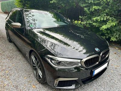 BMW M550