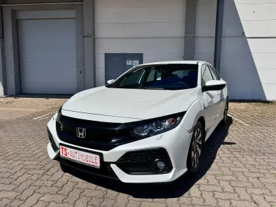 Gebraucht Honda Civic Comfort 126 PS (92 kW) 2018 Weiß Kleinwagen