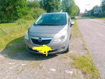 Gebraucht Opel Meriva 110 PS (80 kW) 2011 Braun Van / Kleinbus
