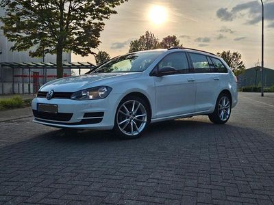 Gebraucht VW Golf VII Comfortline 110 PS (80 kW) 2016 Weiß Kombi
