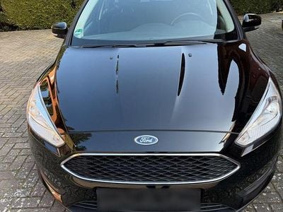 Gebraucht Ford Focus Business Edition 125 PS (91 kW) 2016 Schwarz Kombi
