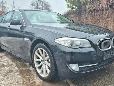 Gebraucht BMW 520 185 PS (136 kW) 2013 Schwarz Kombi