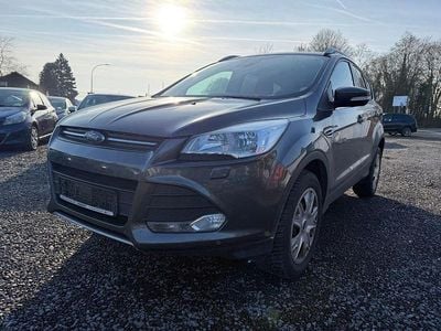 Grau Gebraucht 2016 Ford Kuga Trend SUV | 5.999 € (Superpreis)