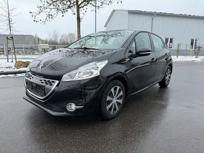 Schwarz Gebraucht 2014 Peugeot 208 GT-line Kleinwagen | 4.699 € (Fairer Preis)