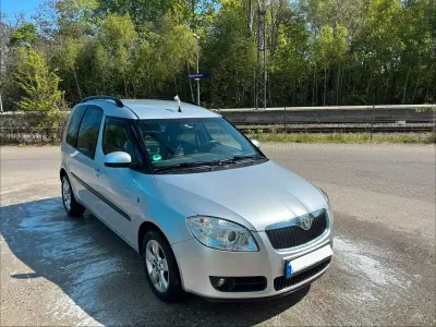 Gebraucht Skoda Roomster Comfort 107 PS (78 kW) 2008 Silber Van / Kleinbus