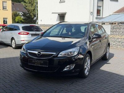 Gebraucht Opel Astra 140 PS (102 kW) 2011 Schwarz Limousine