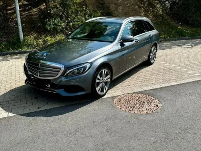 Gebraucht Mercedes C350e 279 PS (205 kW) 2018 Grau Kombi
