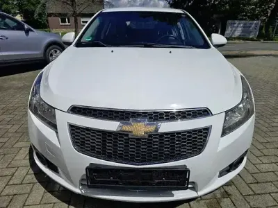 Gebraucht Chevrolet Cruze LTZ 163 PS (119 kW) 2013 Weiß Kleinwagen
