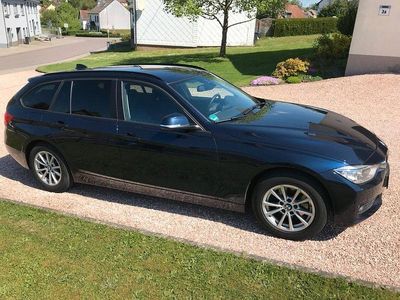 Gebraucht BMW 320 Comfort Edition 184 PS (135 kW) 2015 Blau Kombi