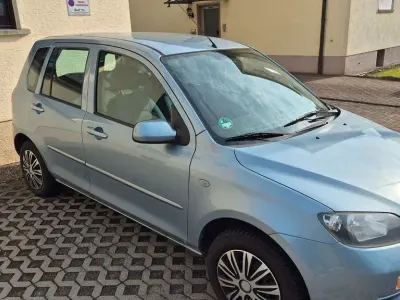 Używany Mazda 2 80 KM (58 kW) 2005 Niebieski Hatchback