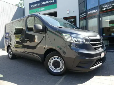 Gebraucht Renault Trafic 131 PS (96 kW) 2022 Grau comete Van / Kleinbus