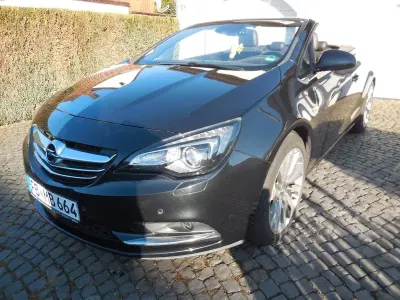 Gebraucht Opel Cascada Innovation 165 PS (121 kW) 2014 Schwarz Cabrio