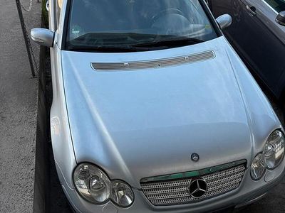 Gebraucht Mercedes C200 163 PS (119 kW) 2006 Silber Coupé