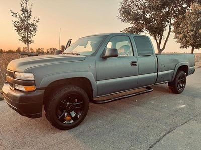 Grau Gebraucht 2001 Chevrolet Silverado Abholung | 12.999 €