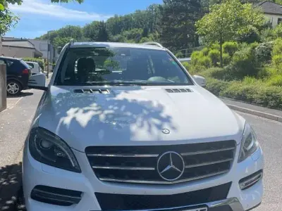Używany Mercedes ML250 204 KM (150 kW) 2014 Biały SUV