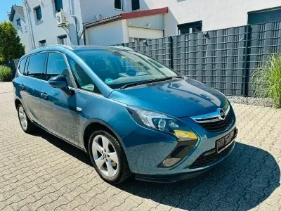 Gebraucht Opel Zafira Tourer Innovation 140 PS (102 kW) 2014 Azur blau (m2) Van / Kleinbus