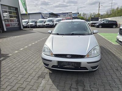 Usata Ford Focus Ambiente 101 CV (74 kW) 2004 Grigio Berlina