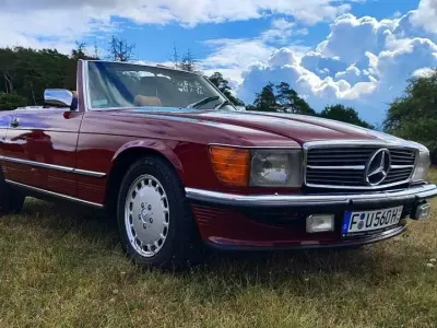 Używany Mercedes 560 231 KM (169 kW) 1986 Czerwony