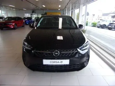 Gebraucht Opel Corsa-e Elegance 100 kW (136 PS) 2023 Schwarz (karbon schwarz metallic) Kleinwagen