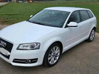 Używany Audi A3 Ambition 125 KM (91 kW) 2012 Biały Hatchback
