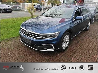 Blau Gebraucht 2022 VW Passat GTE Kombi | 20.470 € (Guter Preis)