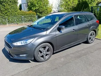 Gebraucht Ford Focus Business Edition 125 PS (91 kW) 2015 Grau Limousine