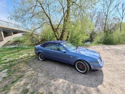 Gebraucht Mercedes CLK200 136 PS (100 kW) 1999 Blau Cabrio