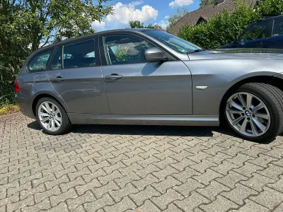 Gebraucht BMW 318 Comfort Edition 143 PS (105 kW) 2010 Grau Kombi