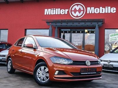 Energetic orange metallic Gebraucht 2018 VW Polo Trendline Limousine | 11.900 € (Fairer Preis)