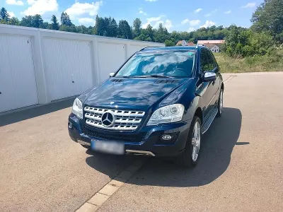 Gebraucht Mercedes ML320 224 PS (164 kW) 2008 Blau SUV