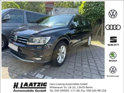 Gebraucht VW Tiguan Allspace Comfortline 190 PS (139 kW) 2020 Deep black perleffekt SUV