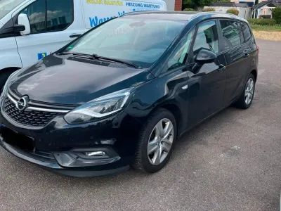 Gebraucht Opel Zafira 120 PS (88 kW) 2017 Schwarz Van / Kleinbus