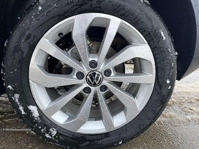 Pure white Neu 2026 VW T-Roc Style SUV | 29.290 €