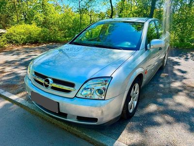 Second-hand Opel Vectra 122 CP (89 kW) 2002 Argintiu Berlinǎ