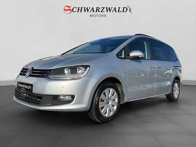 Second-hand VW Sharan Trendline 140 CP (102 kW) 2011 Argintiu Monovolum