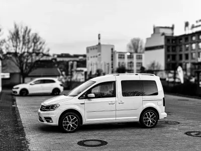 Gebraucht VW Caddy Highline 125 PS (91 kW) 2017 Weiß Van / Kleinbus