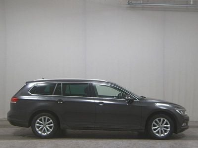 Mangangrau metallic Gebraucht 2019 VW Passat Comfortline Limousine | 11.750 € (Guter Preis)