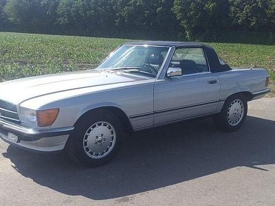 Usata Mercedes 560 231 CV (169 kW) 1987 Argento Cabrio