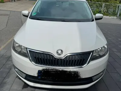 Gebraucht Skoda Rapid 105 PS (77 kW) 2014 Weiß Kleinwagen