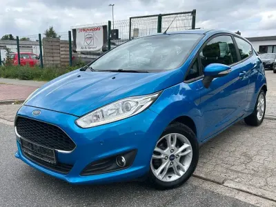 Gebraucht Ford Fiesta Celebration 65 PS (47 kW) 2016 Blau Kleinwagen
