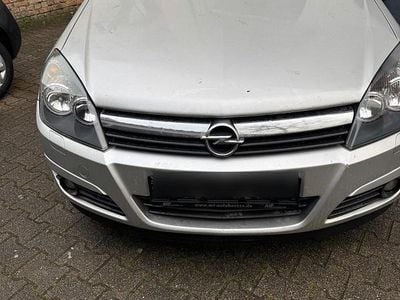 Gebraucht Opel Astra 105 PS (77 kW) 2005 Silber Limousine