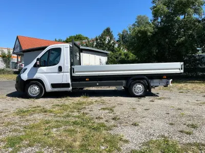 Gebraucht Peugeot Boxer 165 PS (121 kW) 2022 Weiß Van