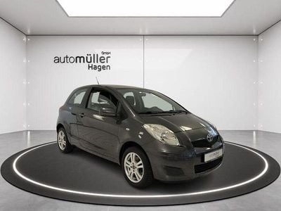 Grau Gebraucht 2009 Toyota Yaris Basis Limousine | 3.890 € (Etwas zu teuer)