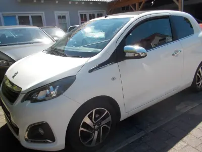 Gebraucht Peugeot 108 Allure 82 PS (60 kW) 2016 Weiß