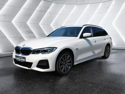 Gebraucht BMW 320e Sport Line 204 PS (150 kW) 2022 Weiß Kombi