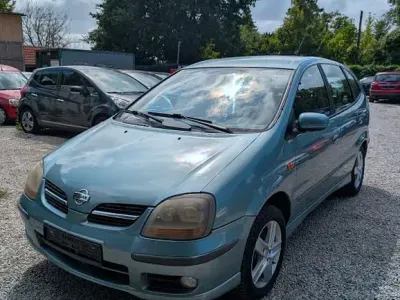 Gebraucht Nissan Almera Tino 136 PS (100 kW) 2001 Blau Van / Kleinbus