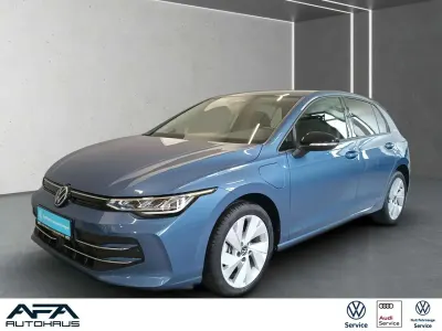 Gebraucht VW Golf VIII 204 PS (150 kW) 2025 Blau Limousine