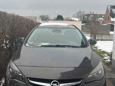Gebraucht Opel Astra Sport 110 PS (80 kW) 2014 Grau Kombi